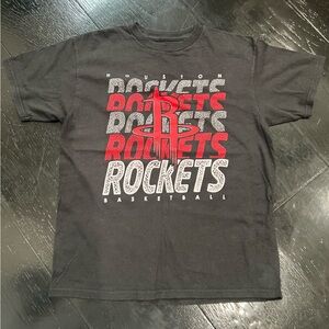 Houston Rockets NBA Graphic T-Shirt Size medium Black Red Logo Tee